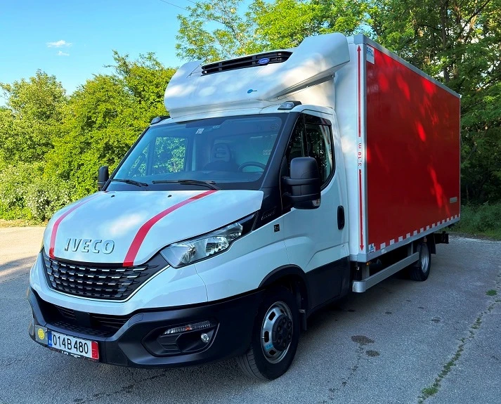 Iveco 35c15 HI-MATIC* ХЛАДИЛЕН-29* 4.30м* ТОК* КЛИМА* до 3.5т, снимка 2 - Бусове и автобуси - 54169771