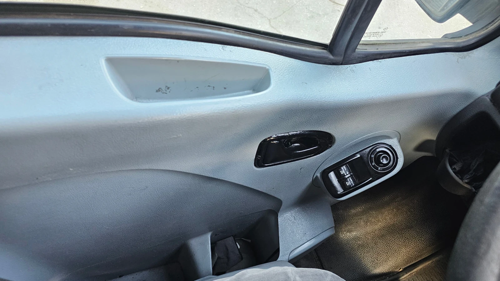 Renault Master 2.5 Td - изображение 7