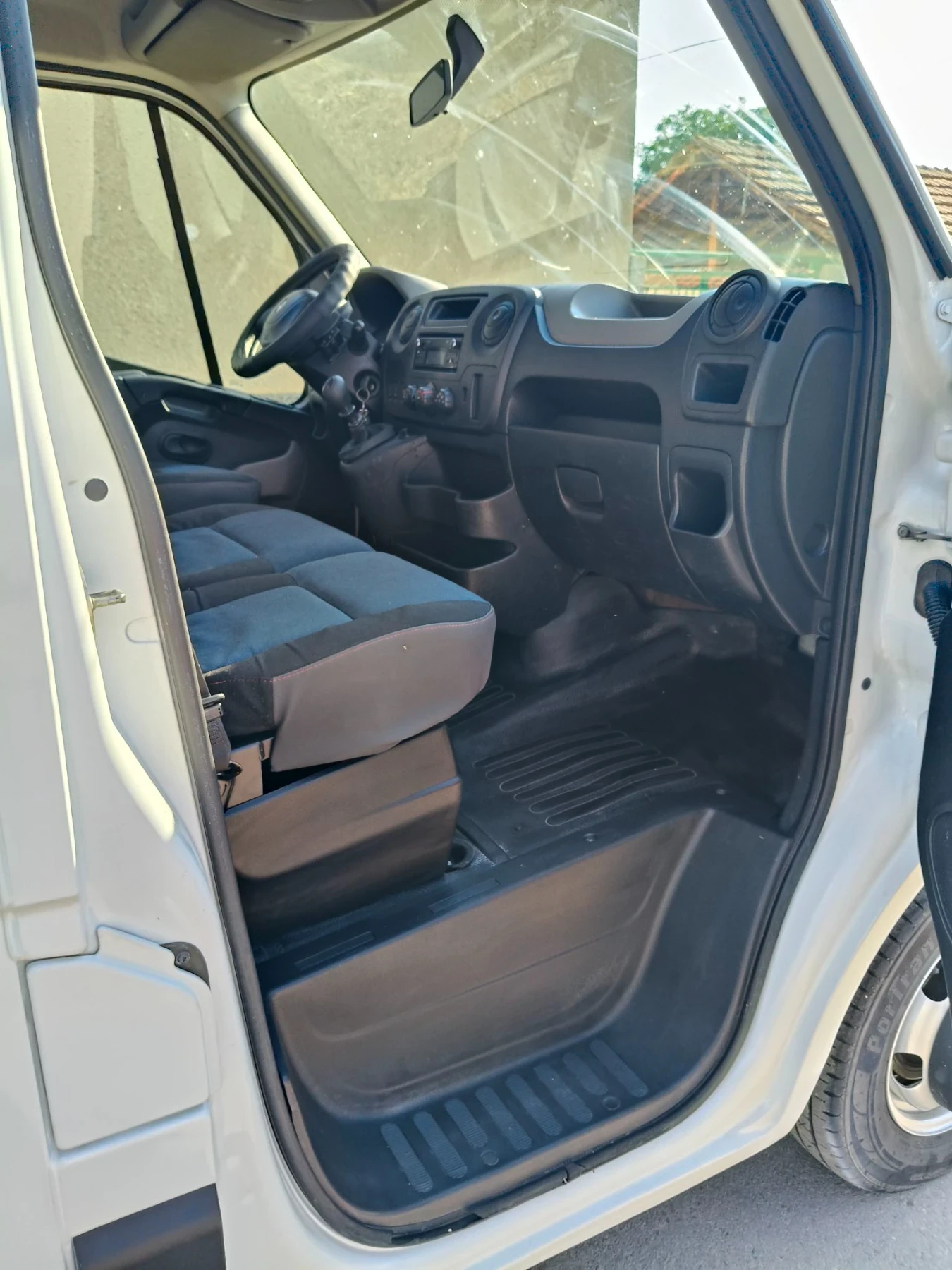 Renault Master, снимка 8 - Бусове и автобуси - 55633895