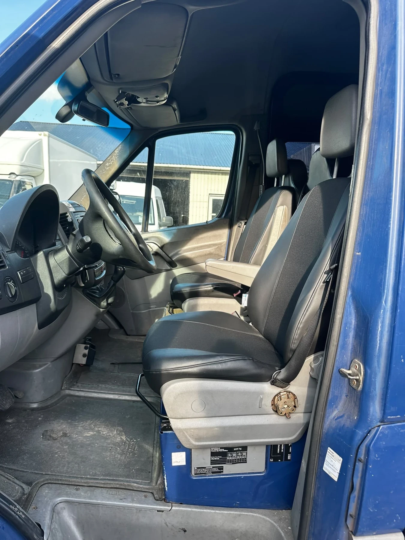 VW Crafter Автобус, снимка 9 - Бусове и автобуси - 56666107