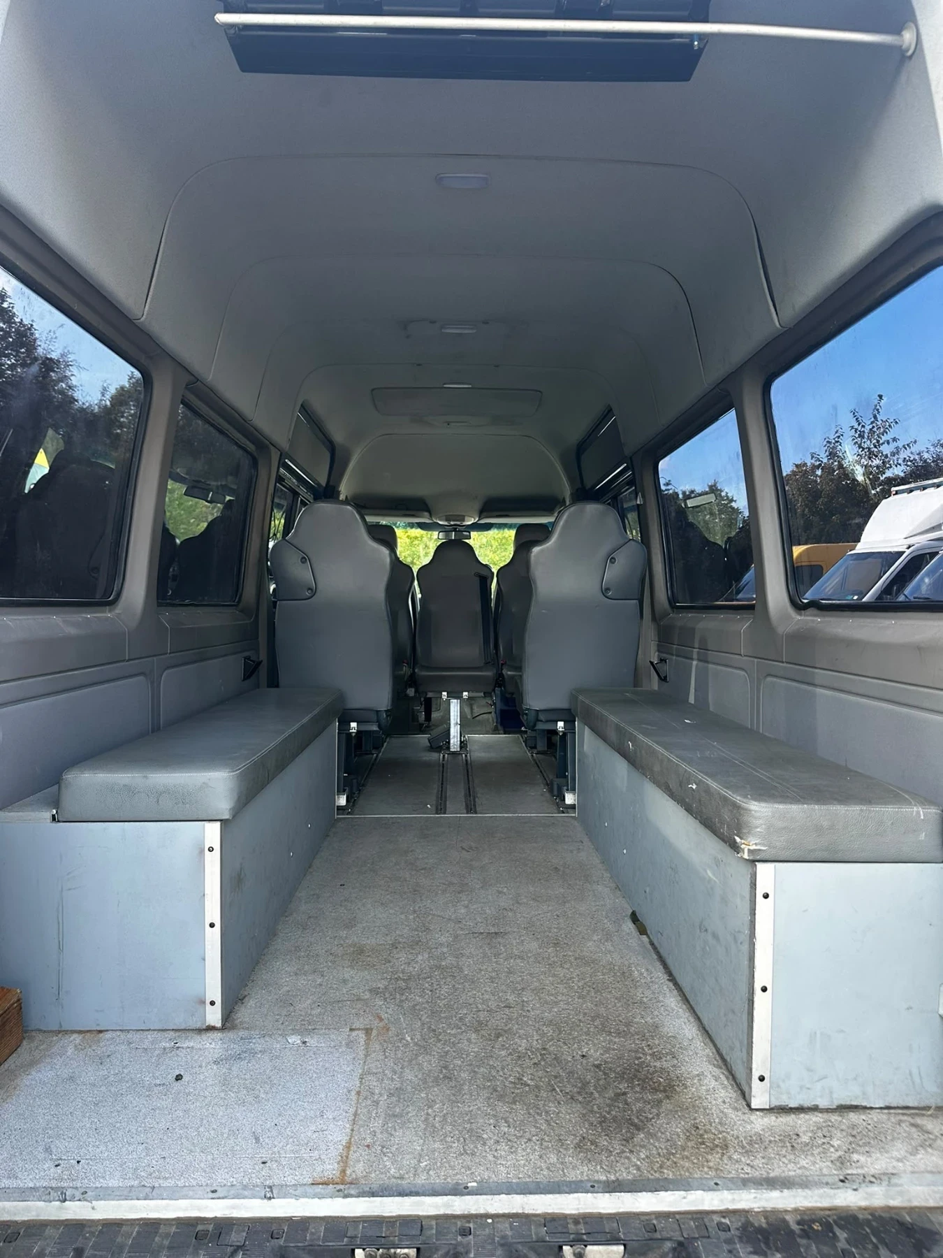 VW Crafter Автобус, снимка 15 - Бусове и автобуси - 56666107