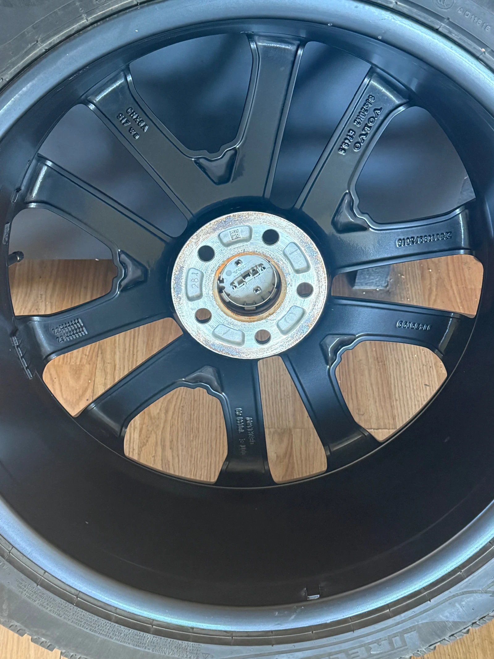 Джанти за Volvo, снимка 3 - Гуми и джанти - 55734939