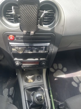 Seat Ibiza 1, 4 / газ, снимка 12