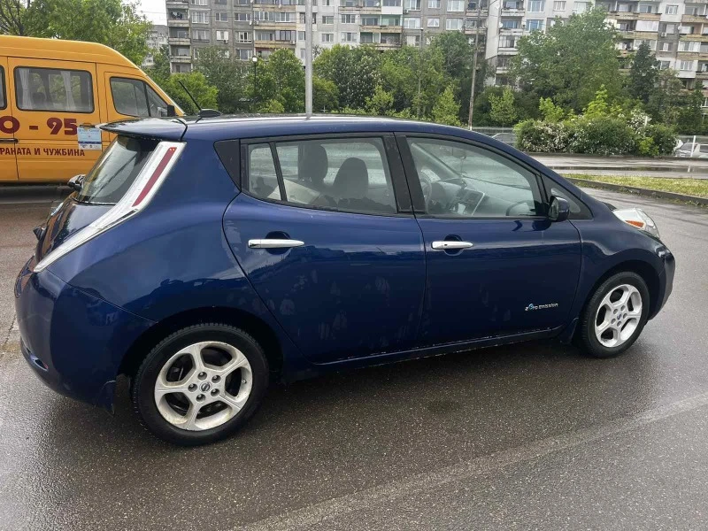 Nissan Leaf  30kw, снимка 2 - Автомобили и джипове - 47802421