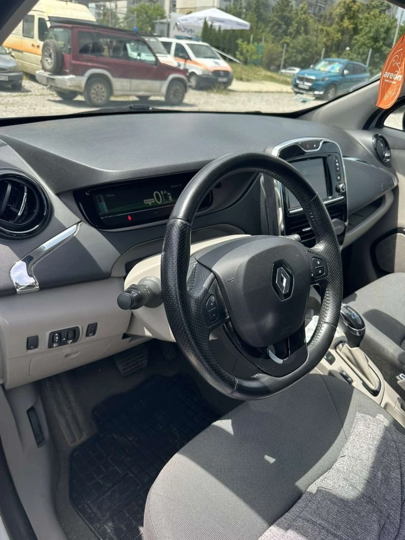 Renault Zoe, снимка 6 - Автомобили и джипове - 48032519