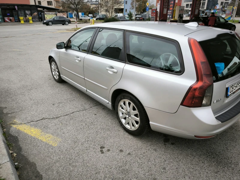 Volvo V50 2.0D Facelift, снимка 5 - Автомобили и джипове - 48127333