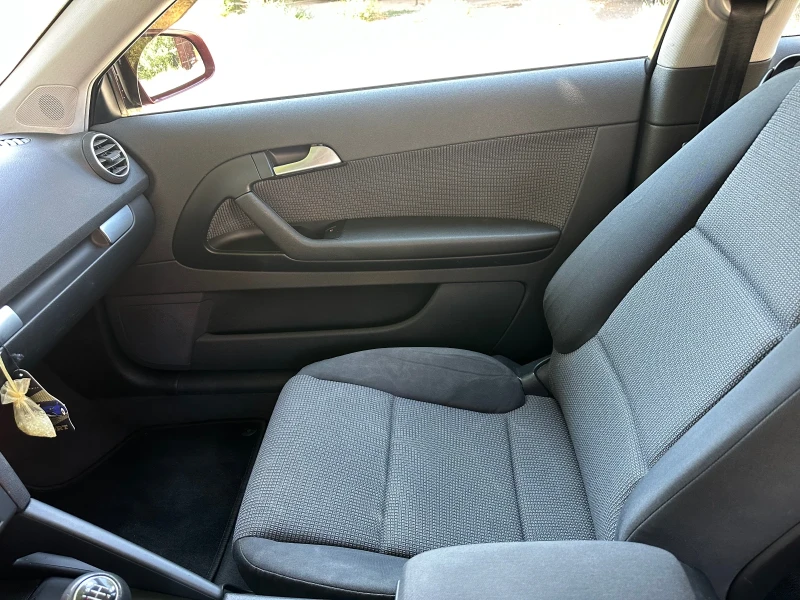 Audi A3 2.0 FSI, снимка 15 - Автомобили и джипове - 52404628