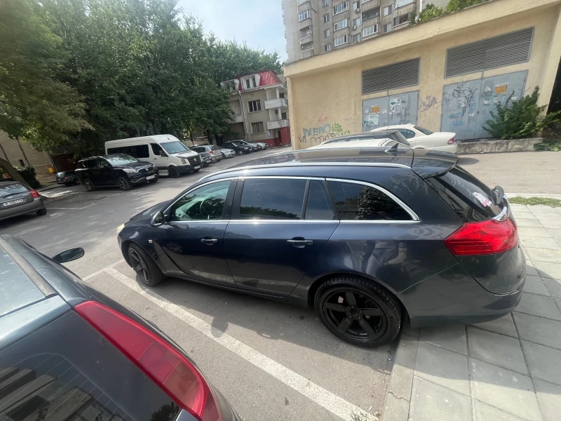 Opel Insignia, снимка 2 - Автомобили и джипове - 51643798