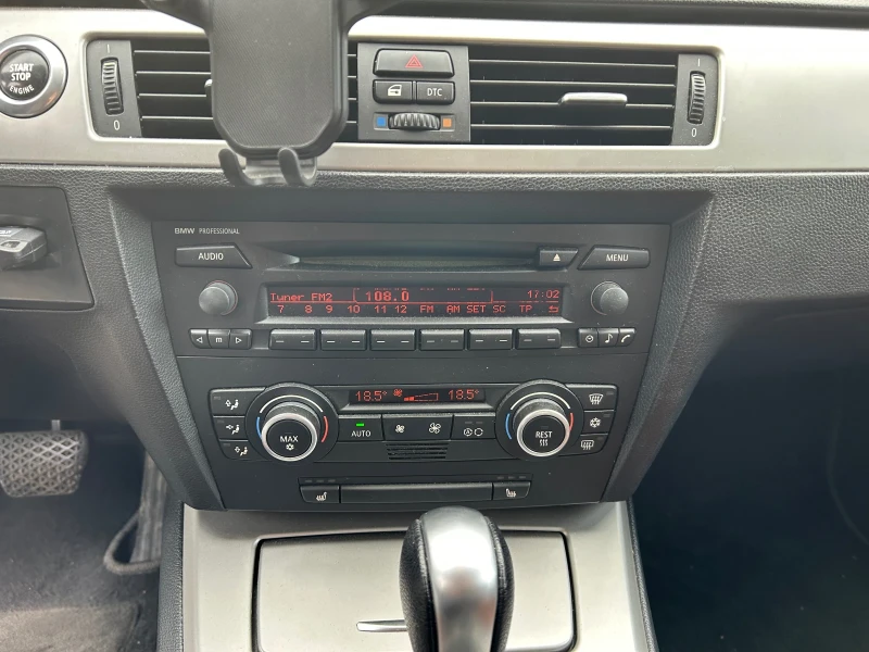 BMW 320, снимка 10 - Автомобили и джипове - 52597691