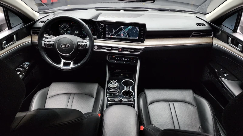Kia K5 2.0 NOBLESSE, снимка 7 - Автомобили и джипове - 52559437