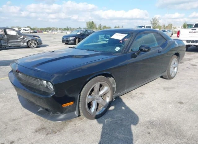 Dodge Challenger 5.7L V-8 VVT, 372HP, снимка 2 - Автомобили и джипове - 49213706