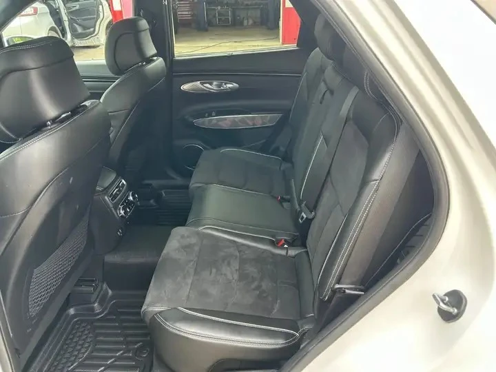 Genesis GV70 Automatic, снимка 6 - Автомобили и джипове - 56010829