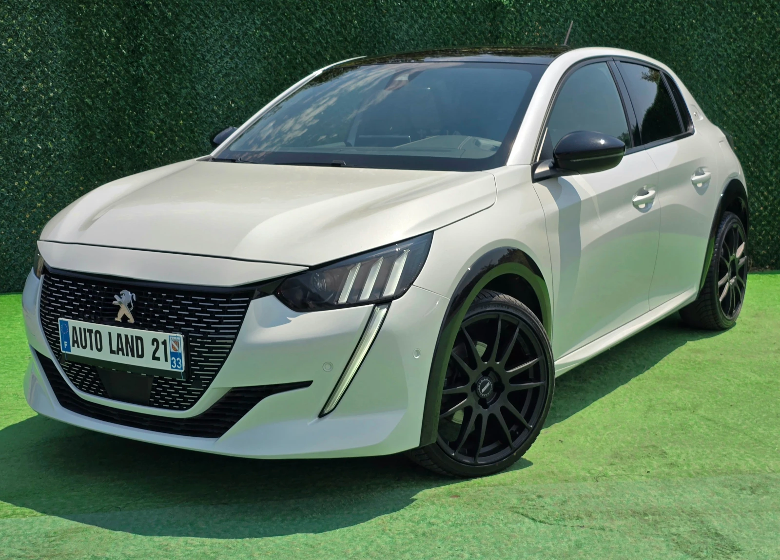 Peugeot 208 131кс* 3D* GT Line* 8EAT* FULL* 40000км* , снимка 1