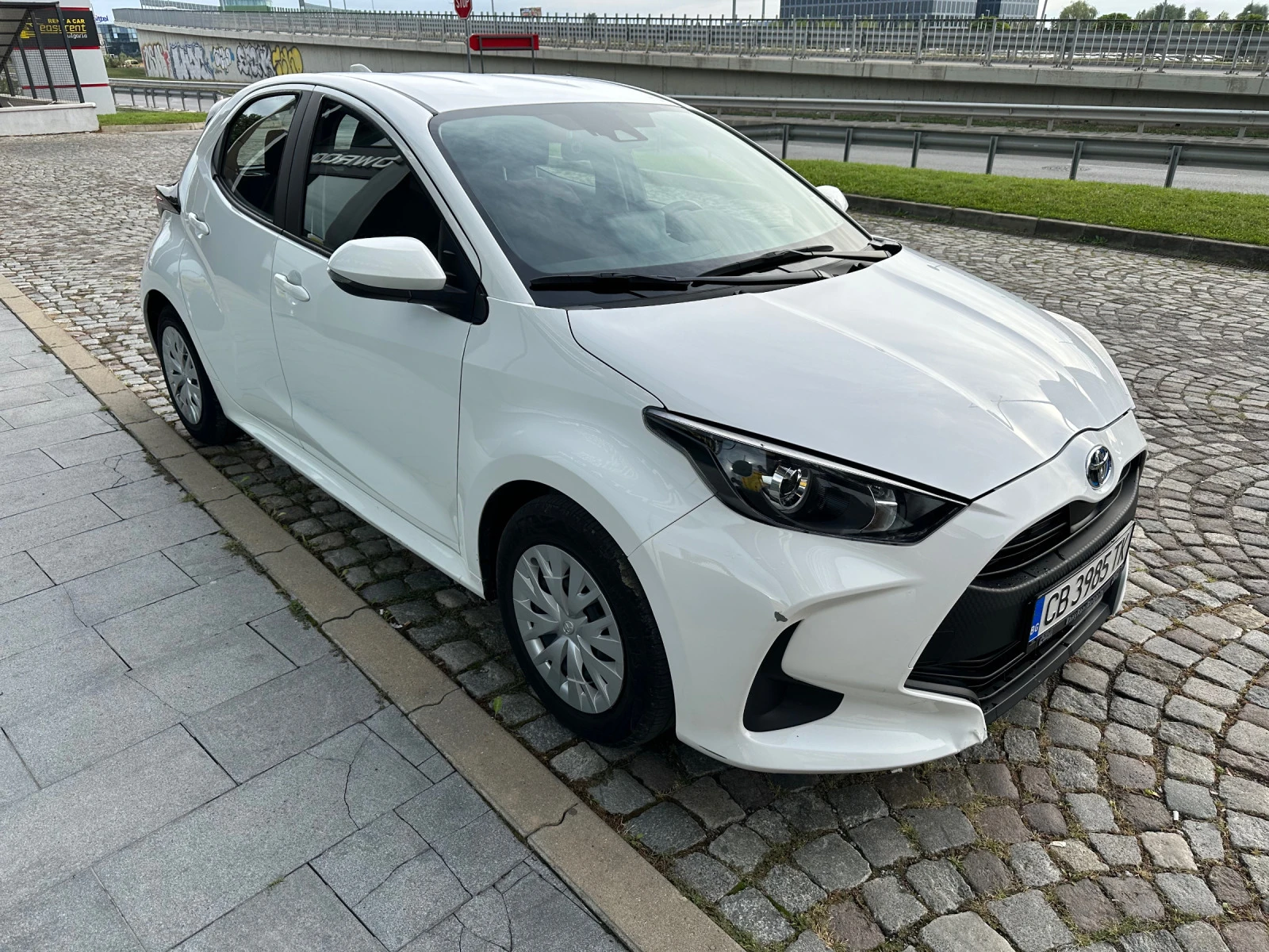 Toyota Yaris Оперативен лизинг! 800лв месечна вноска - изображение 4