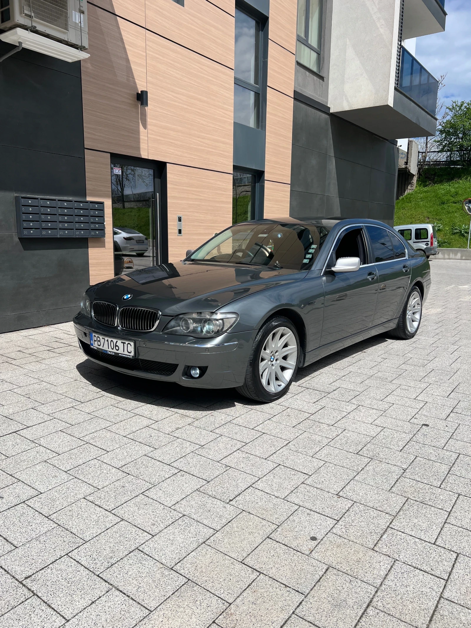 BMW 730  - изображение 2
