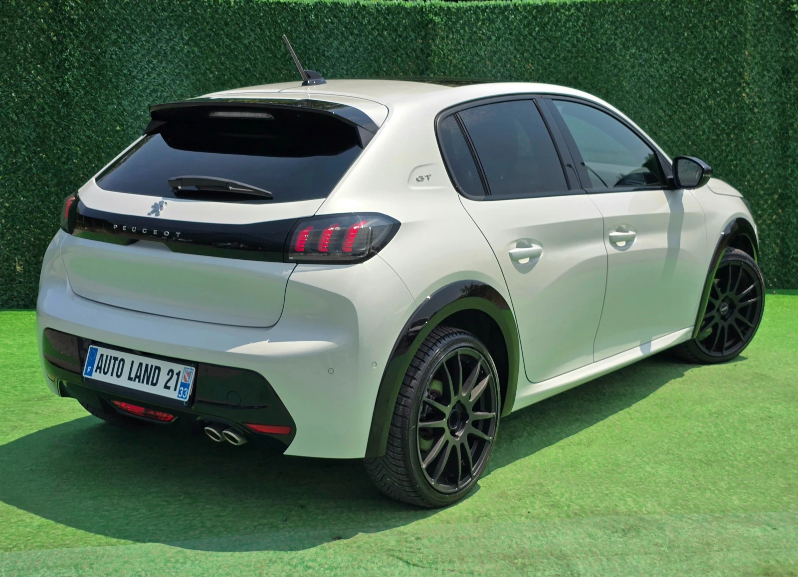 Peugeot 208 131кс* 3D* GT Line* 8EAT* FULL* 40000км*  - изображение 5