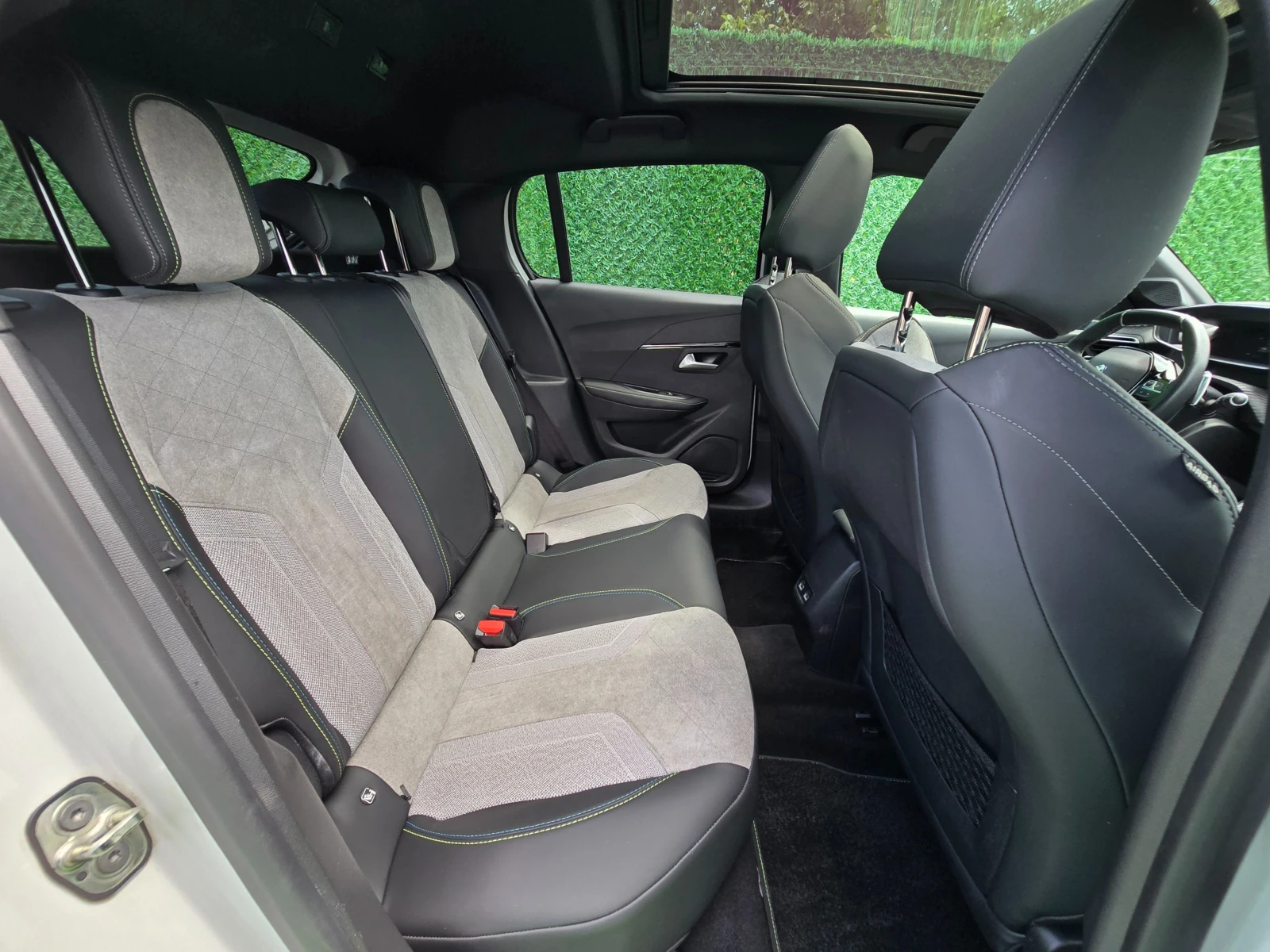Peugeot 208 131кс* 3D* GT Line* 8EAT* FULL* 40000км*  | Mobile.bg — изображение 11