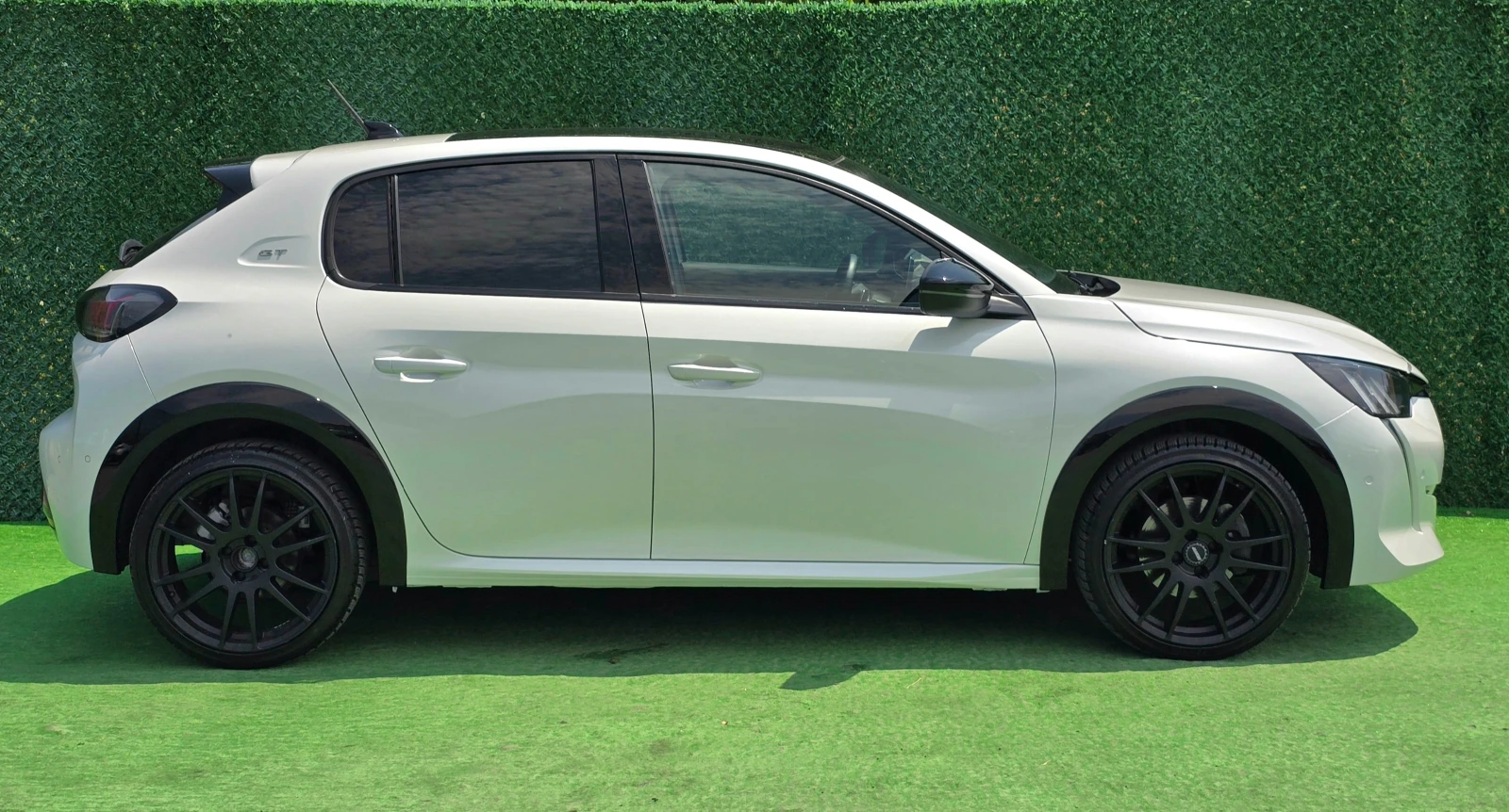 Peugeot 208 131кс* 3D* GT Line* 8EAT* FULL* 40000км*  - изображение 4
