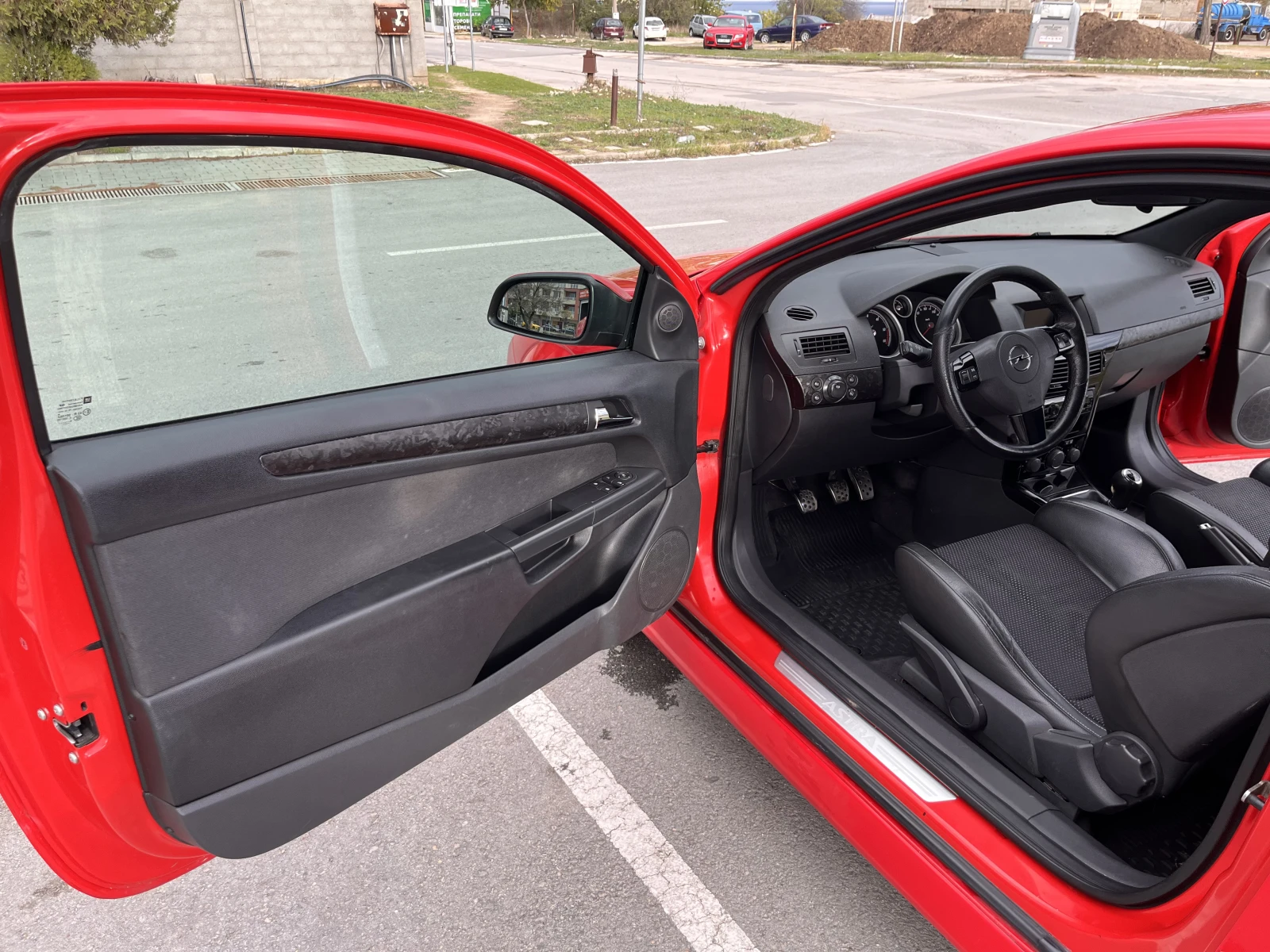 Opel Astra GTC - изображение 6