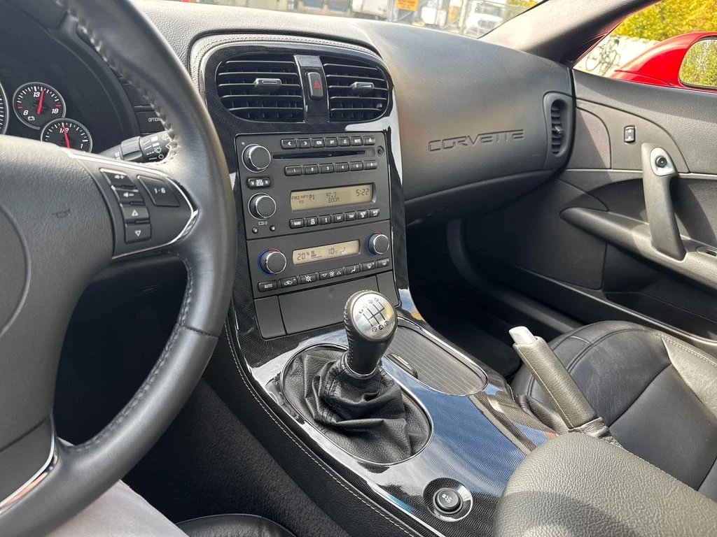 Chevrolet Corvette * 2dr Cpe w/1LT * CARFAX * БЕЗ ПЪРВОНАЧАЛНА ВНОСКА - изображение 9