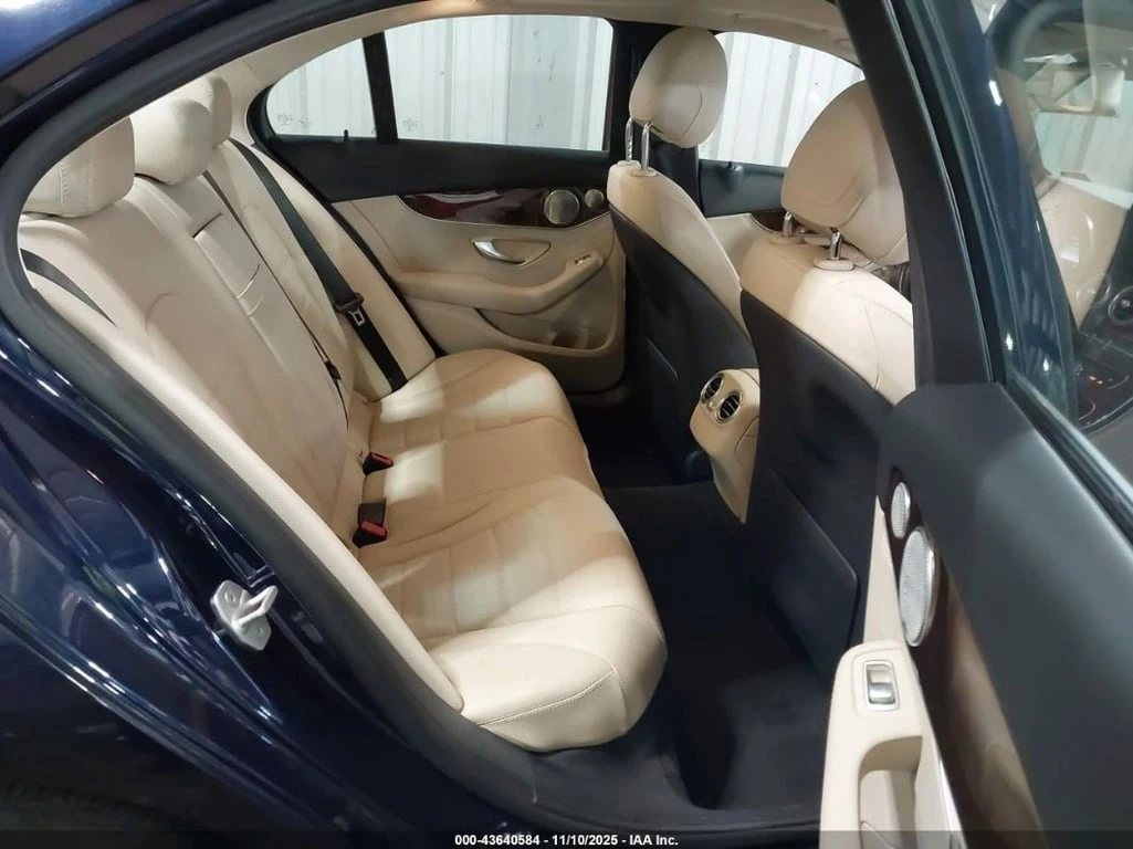 Mercedes-Benz C 300 * 4MATIC * CARFAX *    | Mobile.bg   8