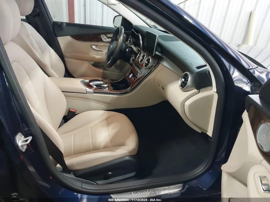 Mercedes-Benz C 300 * 4MATIC * CARFAX *    | Mobile.bg   5