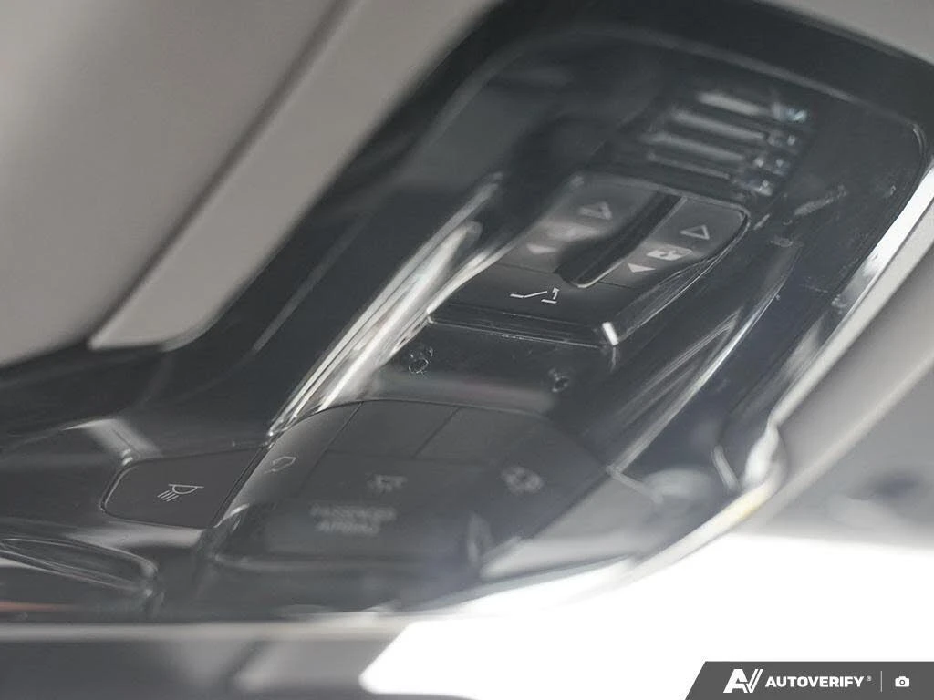 Alfa Romeo Giulia TI Sport * HeadUp* AвтоКредит* (ЦЕНА ДО БГ), снимка 11 - Автомобили и джипове - 53779356