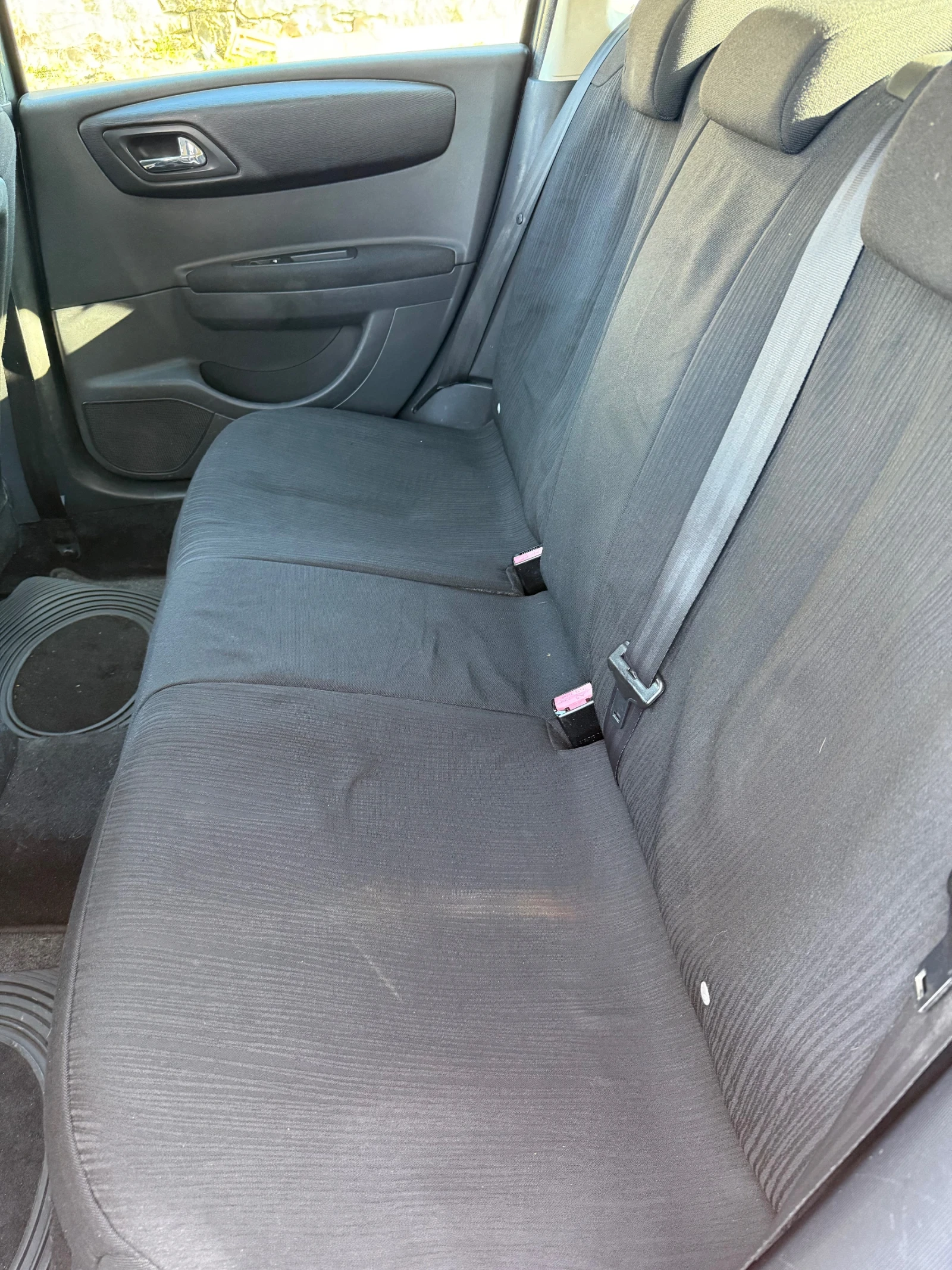 Citroen C4 HDi Face, снимка 13 - Автомобили и джипове - 54065542