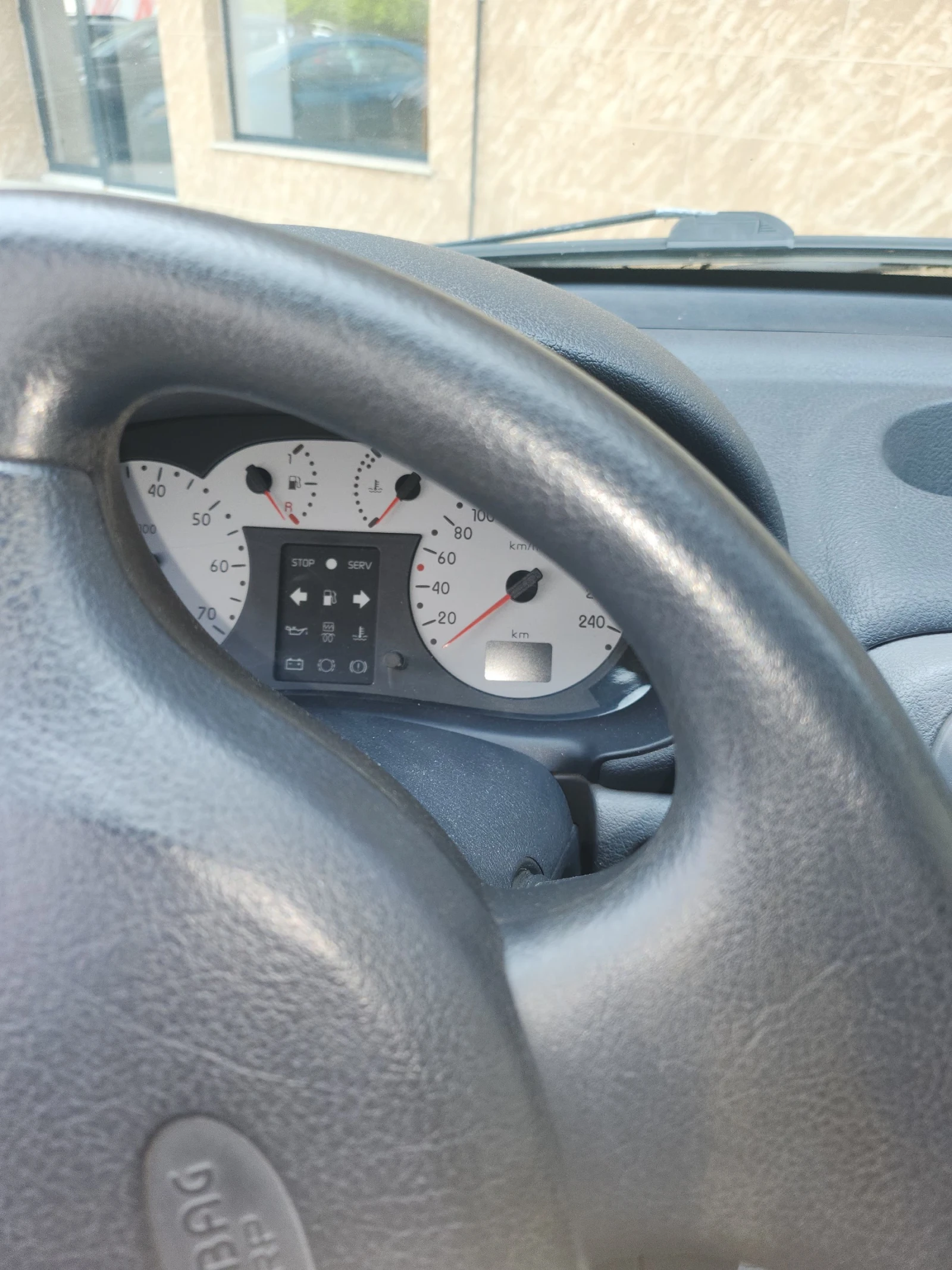 Renault Clio, снимка 17 - Автомобили и джипове - 54258106