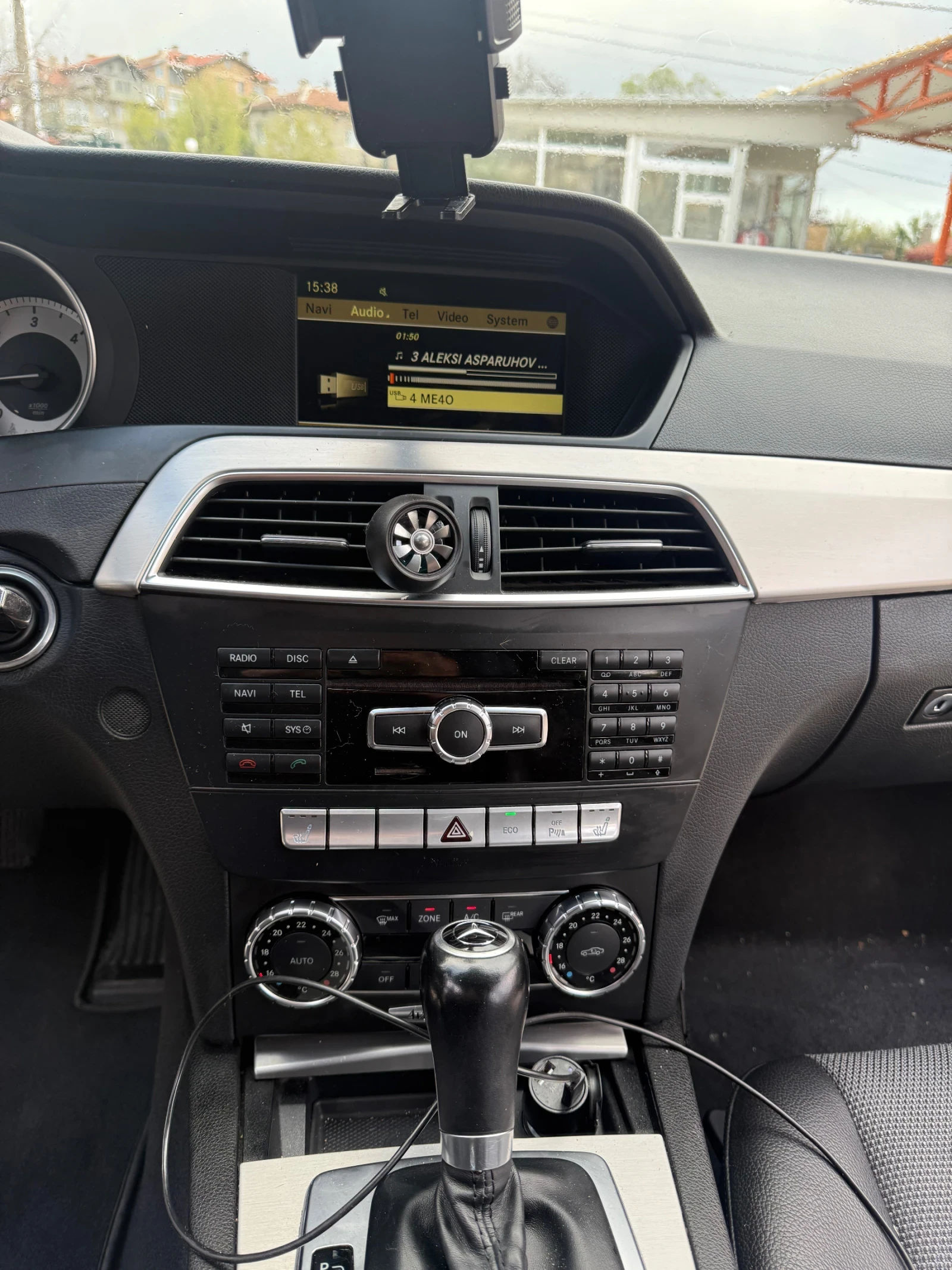 Mercedes-Benz C 220, снимка 7 - Автомобили и джипове - 54391108