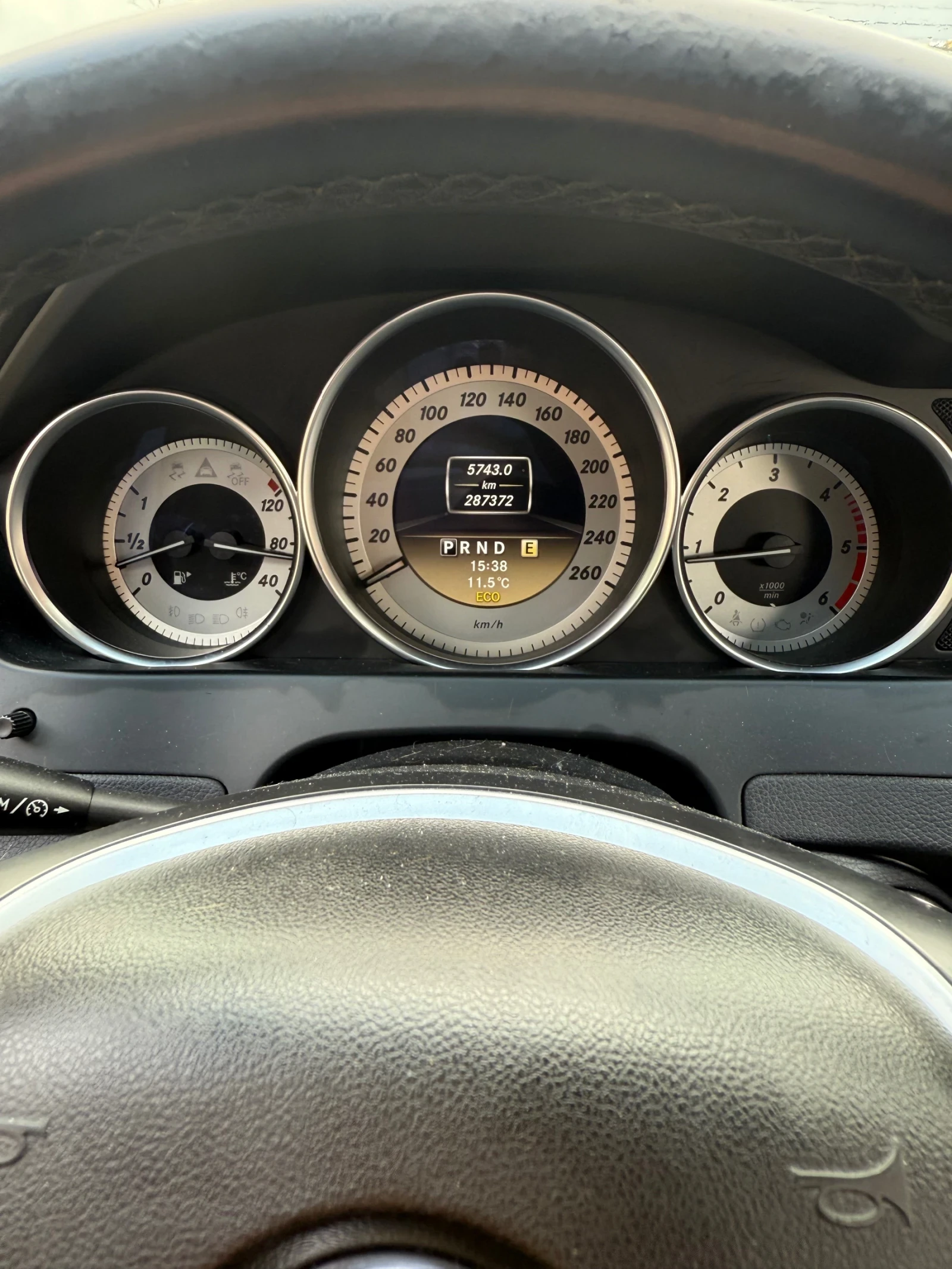 Mercedes-Benz C 220, снимка 9 - Автомобили и джипове - 54391108