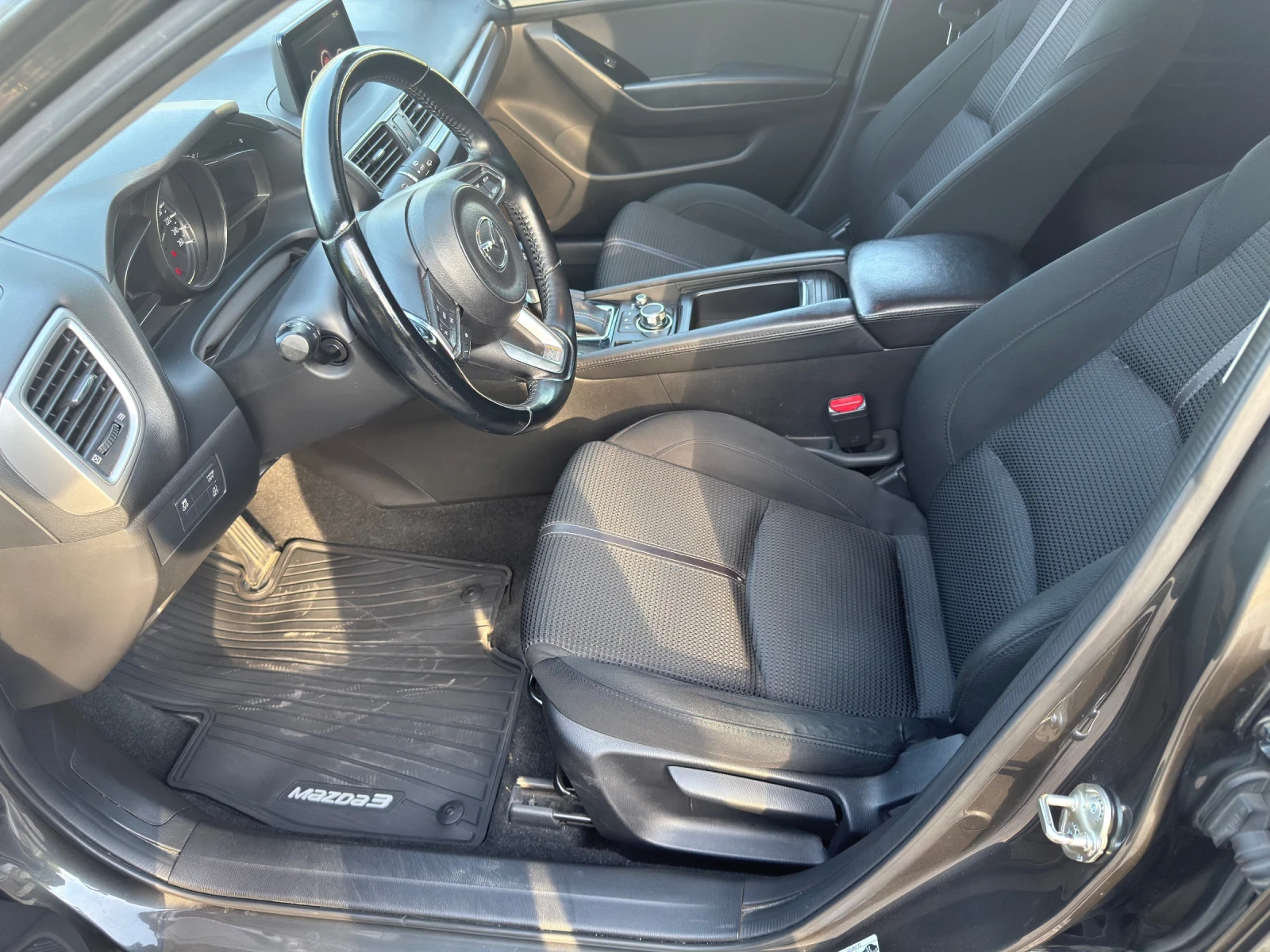 Mazda 3 facelift , снимка 10 - Автомобили и джипове - 54483307