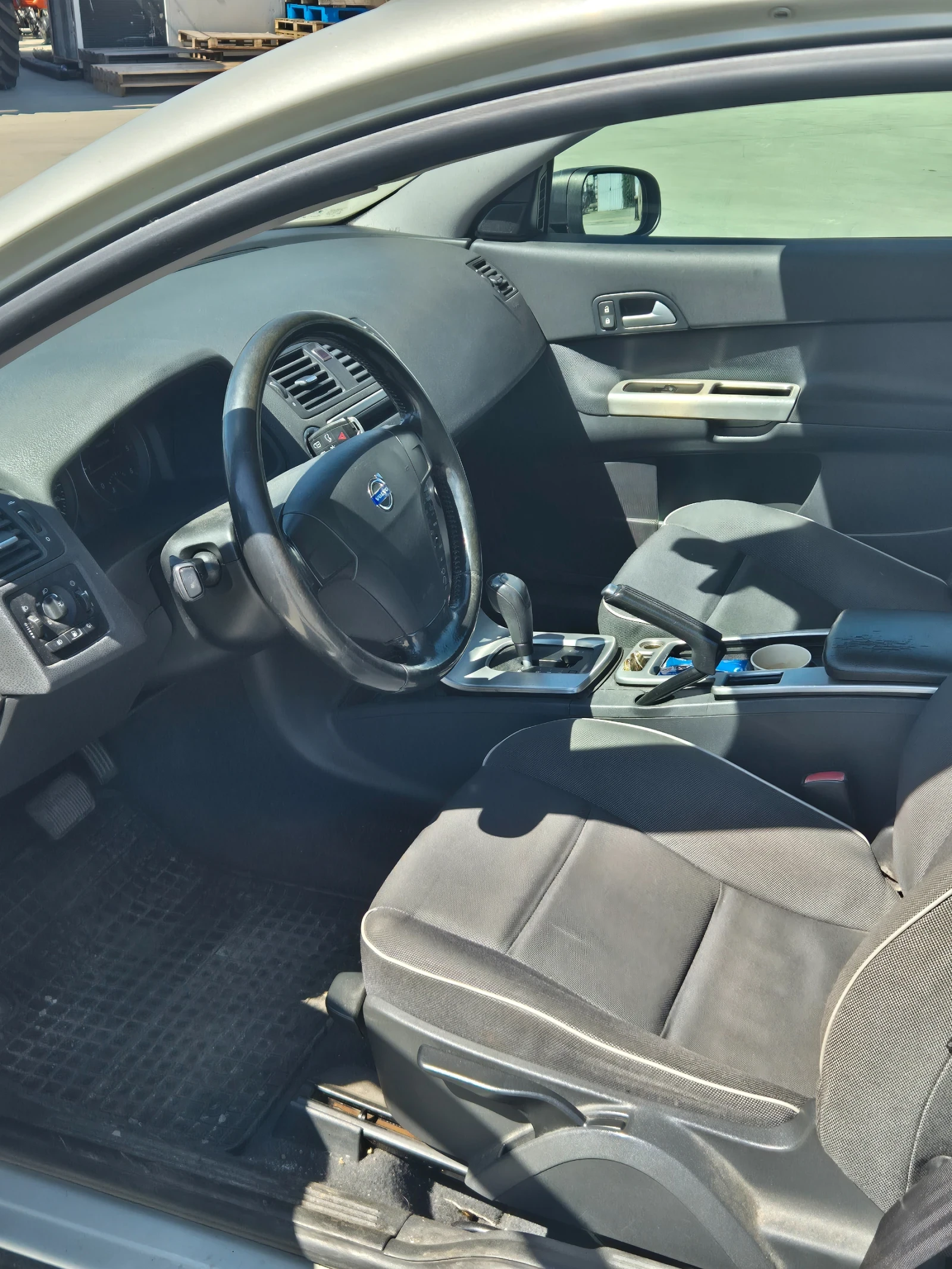 Volvo C30, снимка 6 - Автомобили и джипове - 54490415