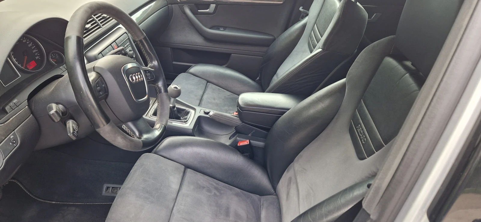 Audi A4 DTM edition 1/2500, снимка 10 - Автомобили и джипове - 54620240