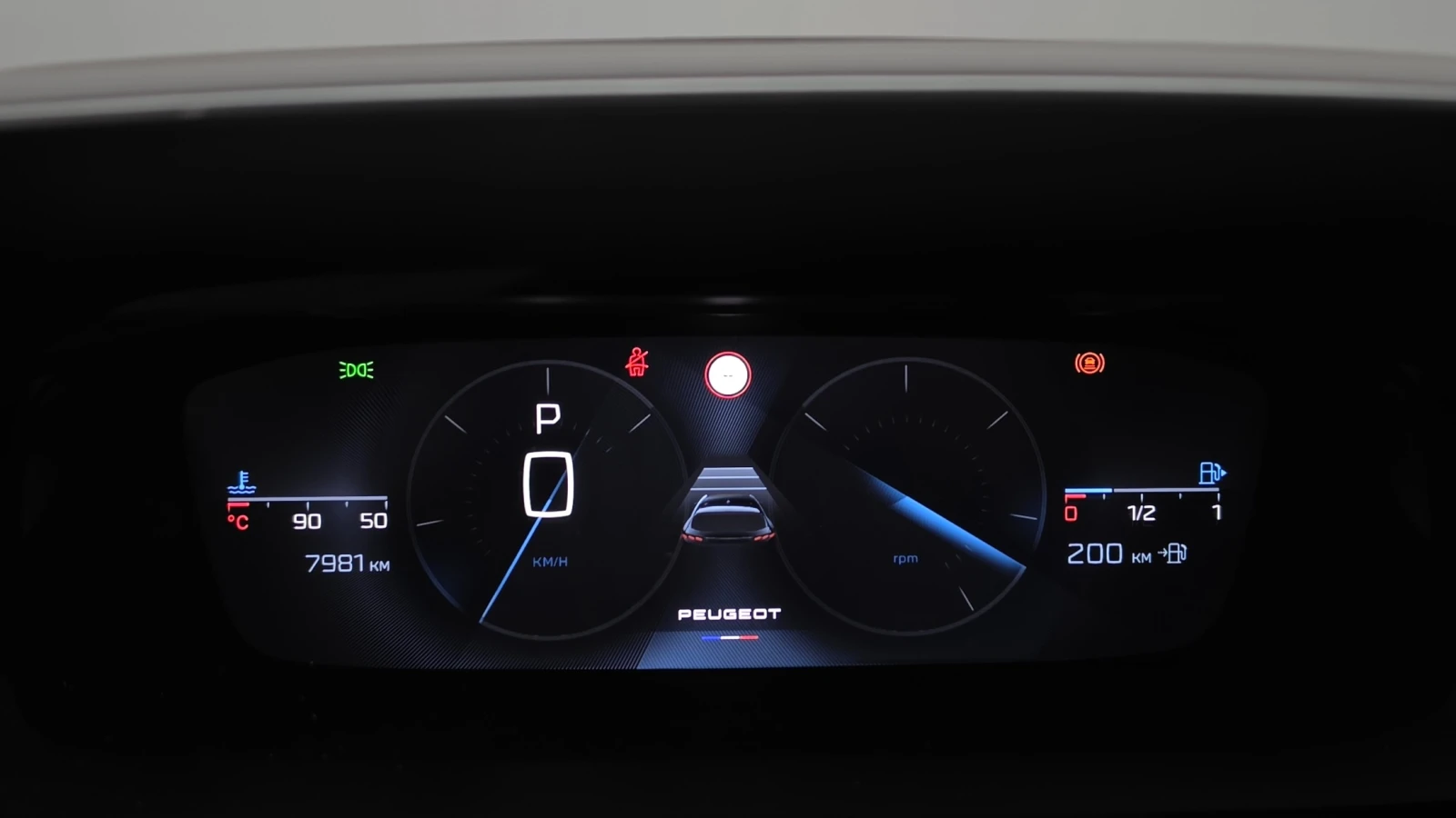 Peugeot 308 GT Панорама | Масаж | Памет | 7 900 кm, снимка 7 - Автомобили и джипове - 54812938