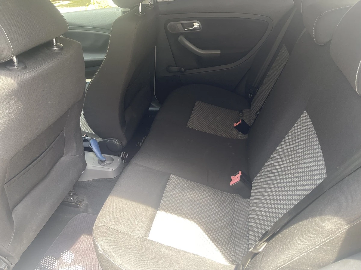 Seat Ibiza 1, 4 / газ, снимка 10 - Автомобили и джипове - 54961932