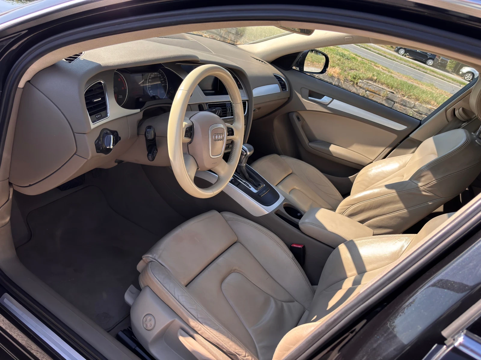 Audi A4 2.0, TDi, снимка 11 - Автомобили и джипове - 55235793