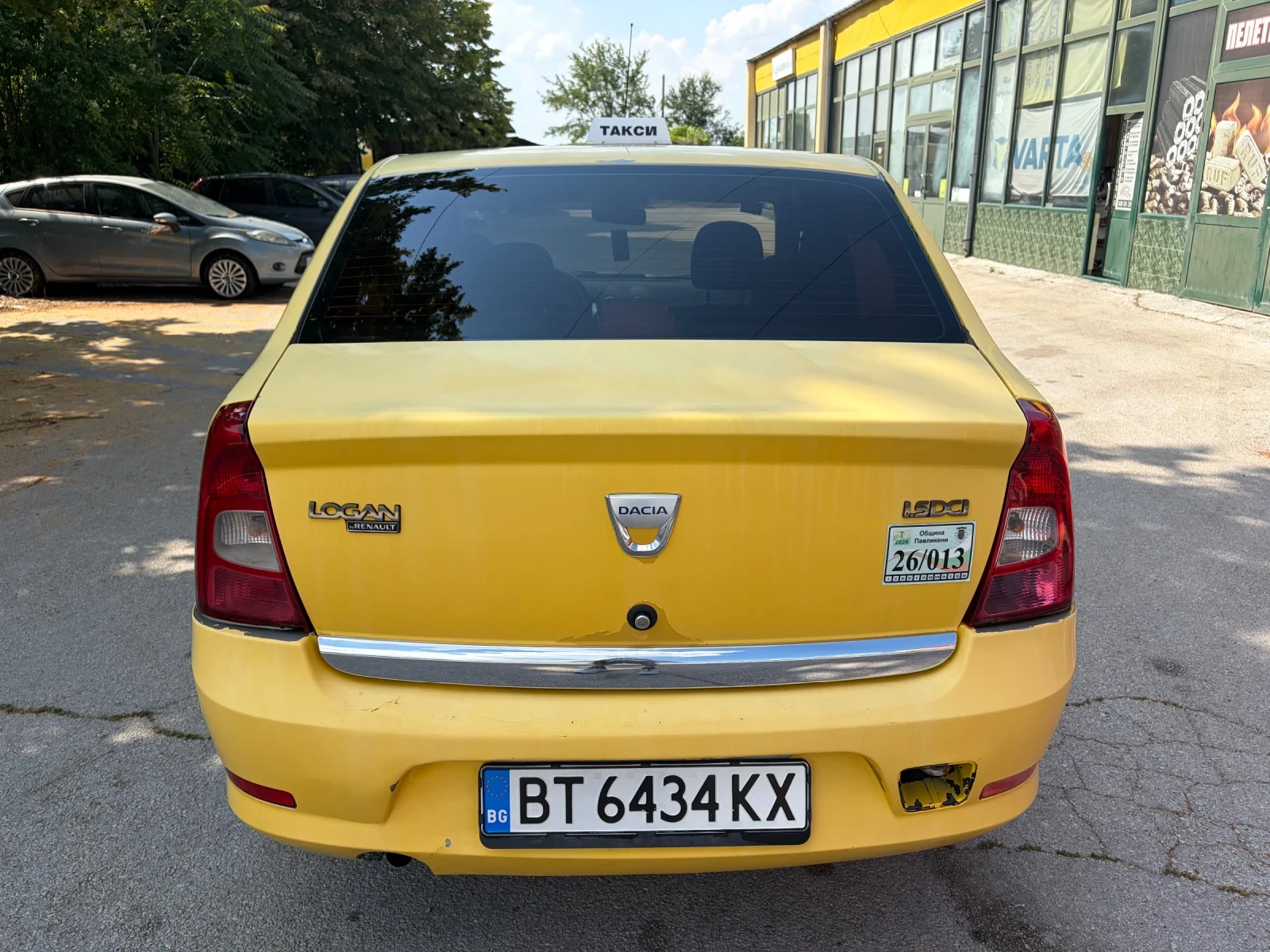 Dacia Logan 1.5 dci, снимка 4 - Автомобили и джипове - 55263315