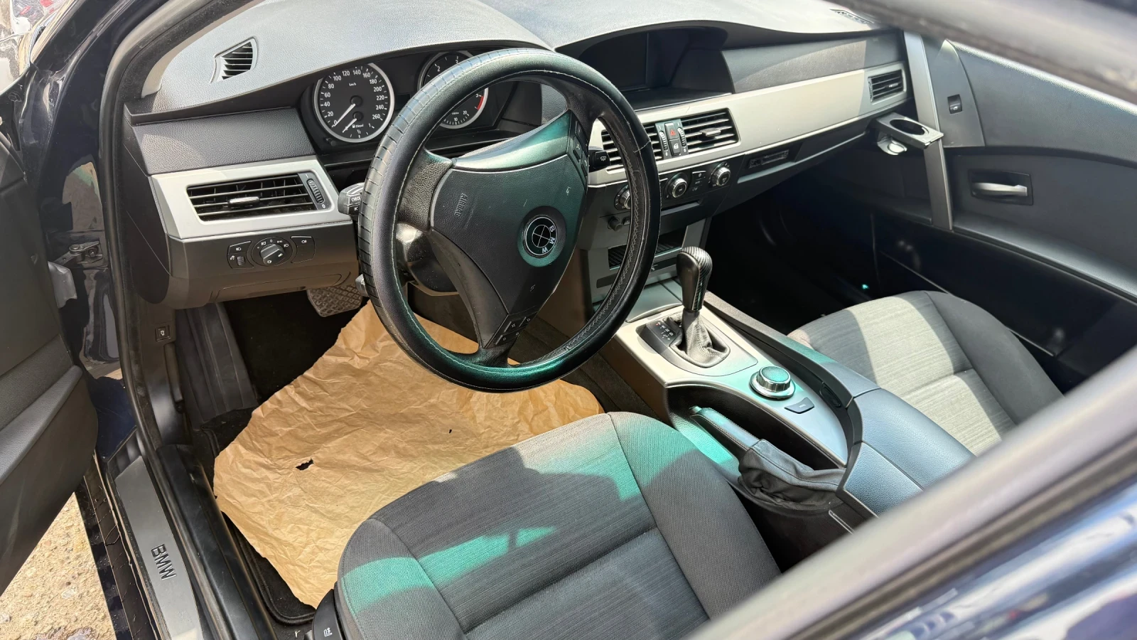 BMW 530, снимка 11 - Автомобили и джипове - 55321264