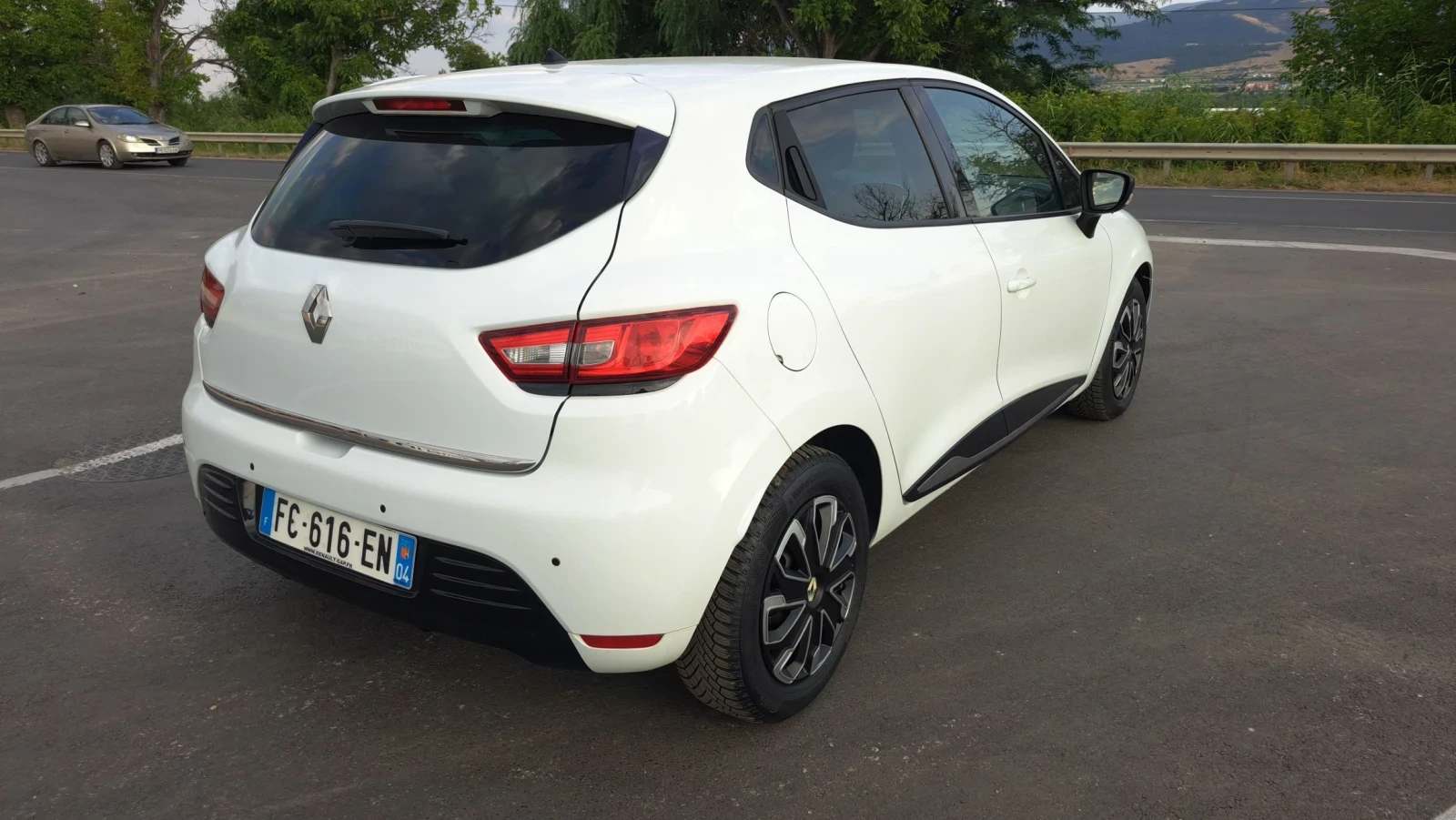 Renault Clio 1.5 HDI, снимка 6 - Автомобили и джипове - 55582588