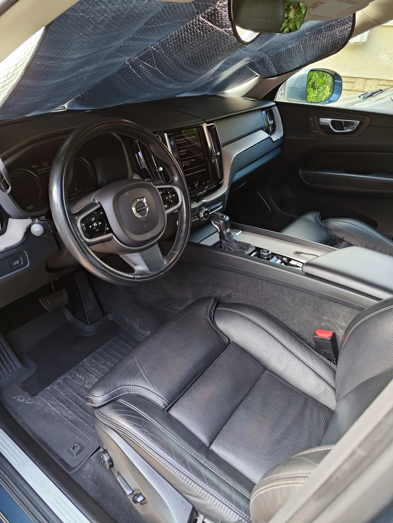 Volvo XC60, снимка 3 - Автомобили и джипове - 53035673