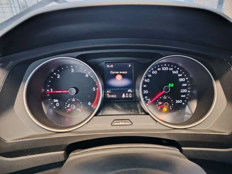 VW Tiguan 2022гDSG-2.0TDi-150кс-FACE-БЕЗУПРЕЧЕН!, снимка 9 - Автомобили и джипове - 53270724