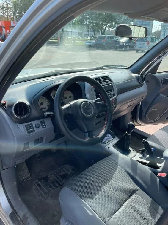 Toyota Rav4  - изображение 7