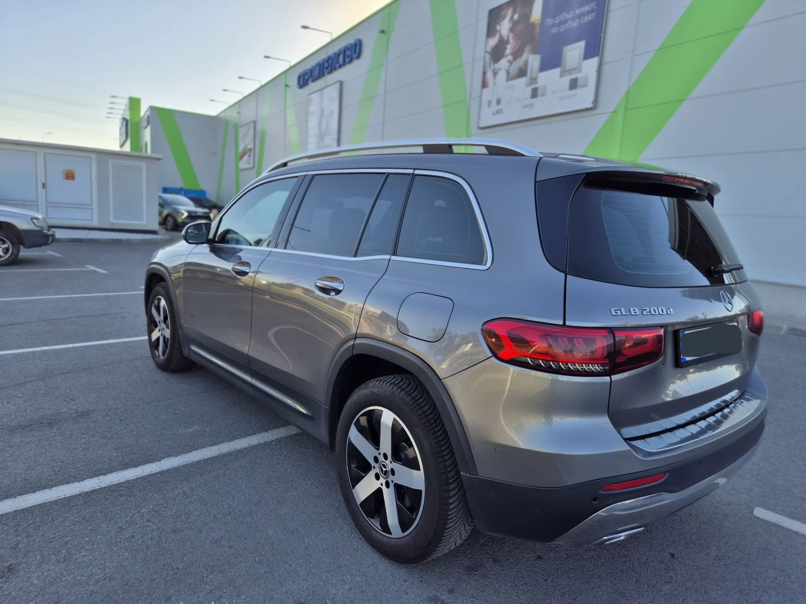 Mercedes-Benz GLB 200d - изображение 3