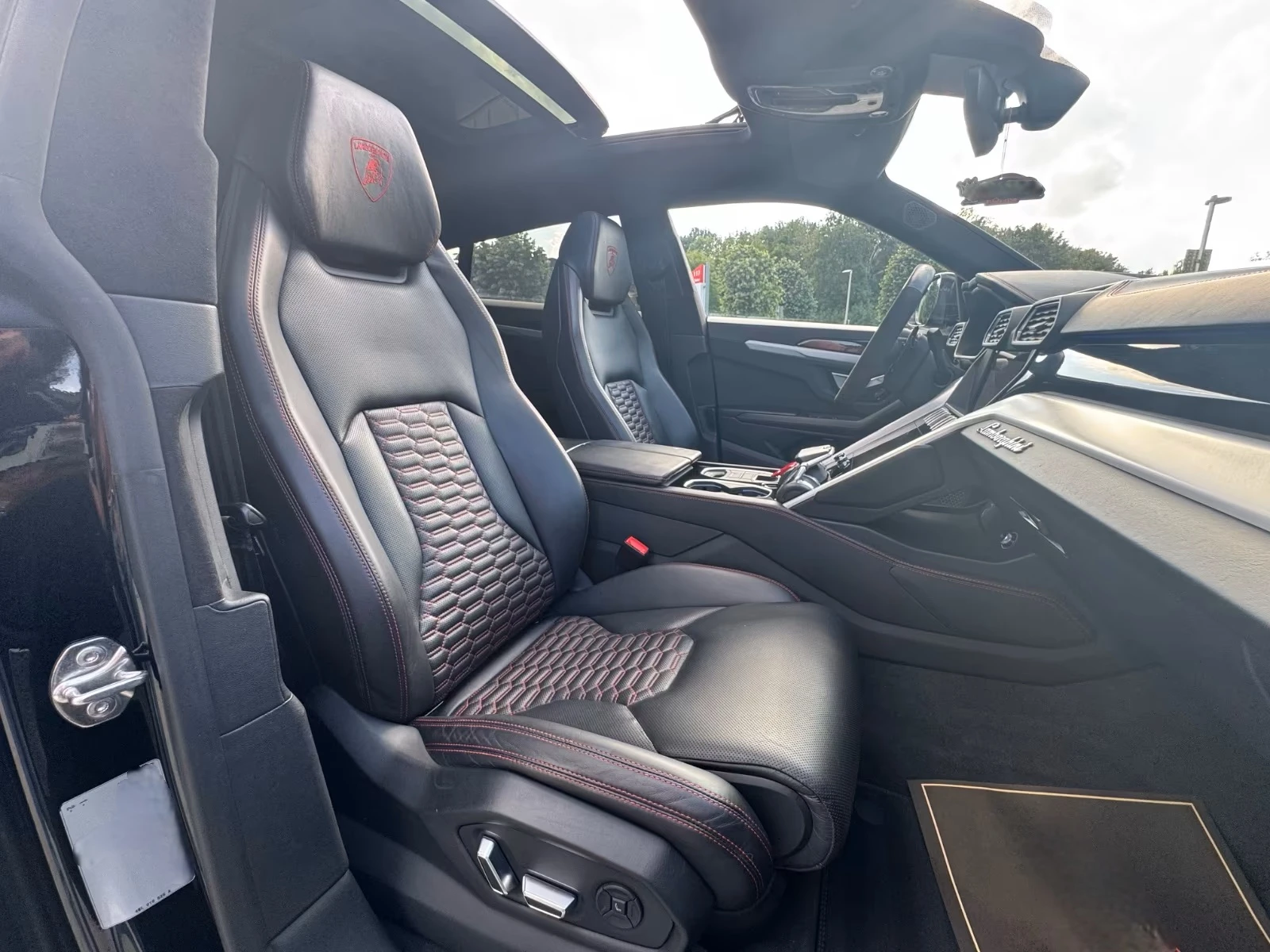 Lamborghini Urus  4.0 V8 - изображение 5