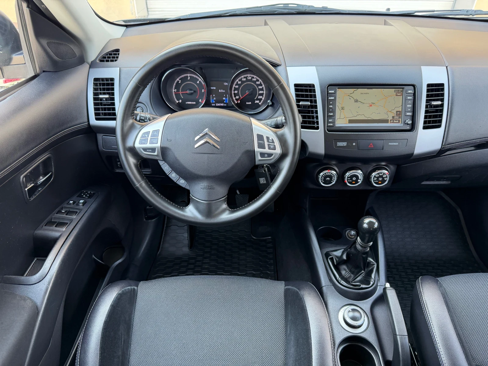 Citroen C-Crosser 2.2HDI 156к.с.4x4 NAVI CAMERA, снимка 9 - Автомобили и джипове - 53869269