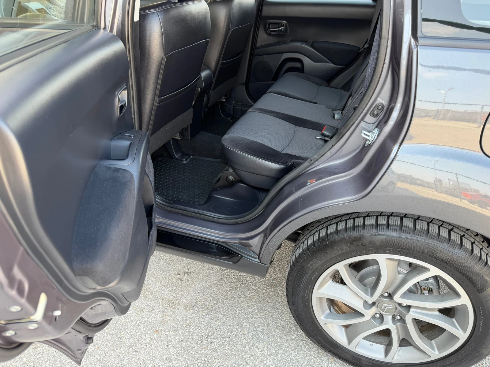 Citroen C-Crosser 2.2HDI 156к.с.4x4 NAVI CAMERA, снимка 14 - Автомобили и джипове - 53869269