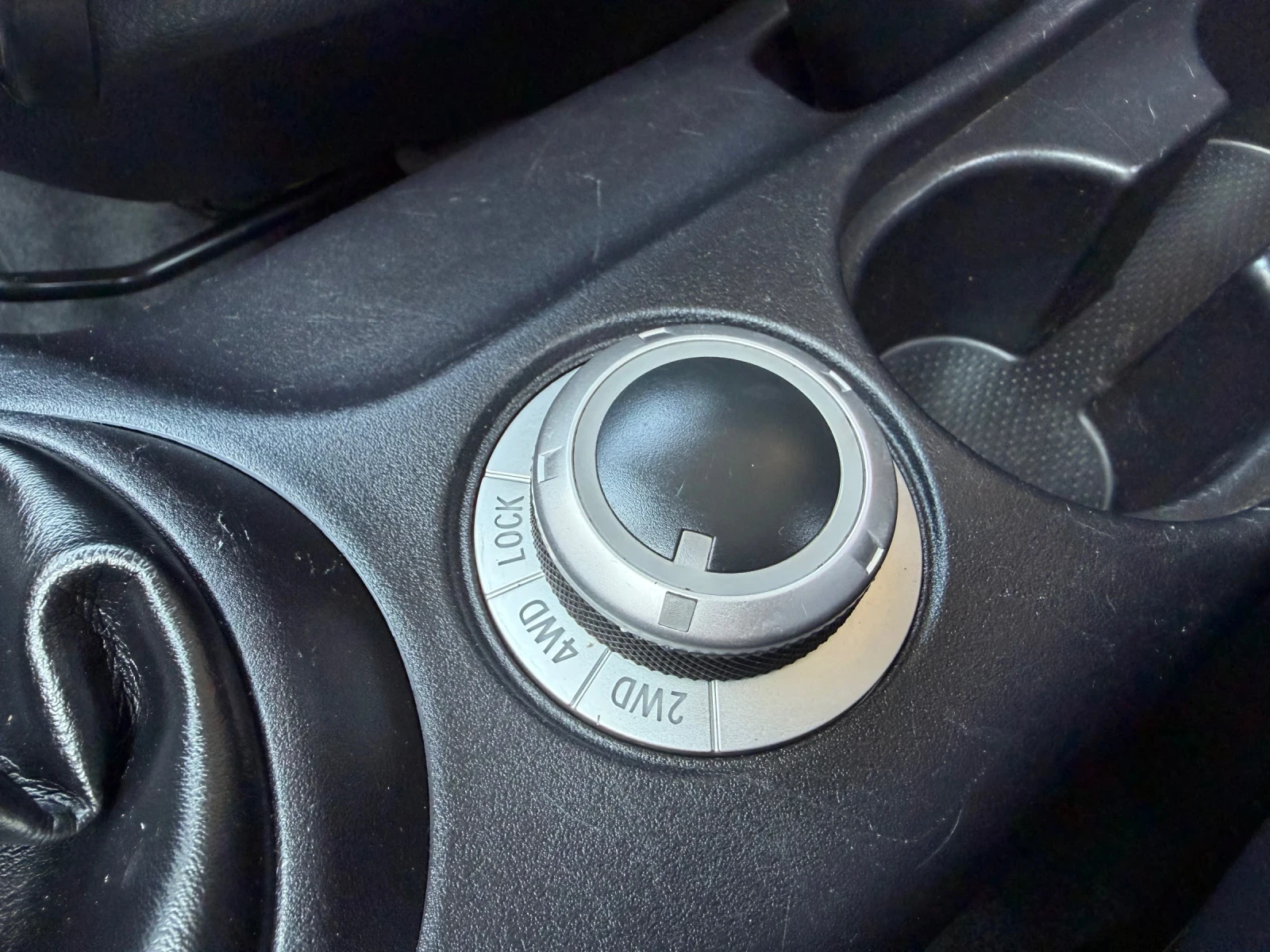 Citroen C-Crosser 2.2HDI 156к.с.4x4 NAVI CAMERA, снимка 11 - Автомобили и джипове - 53869269