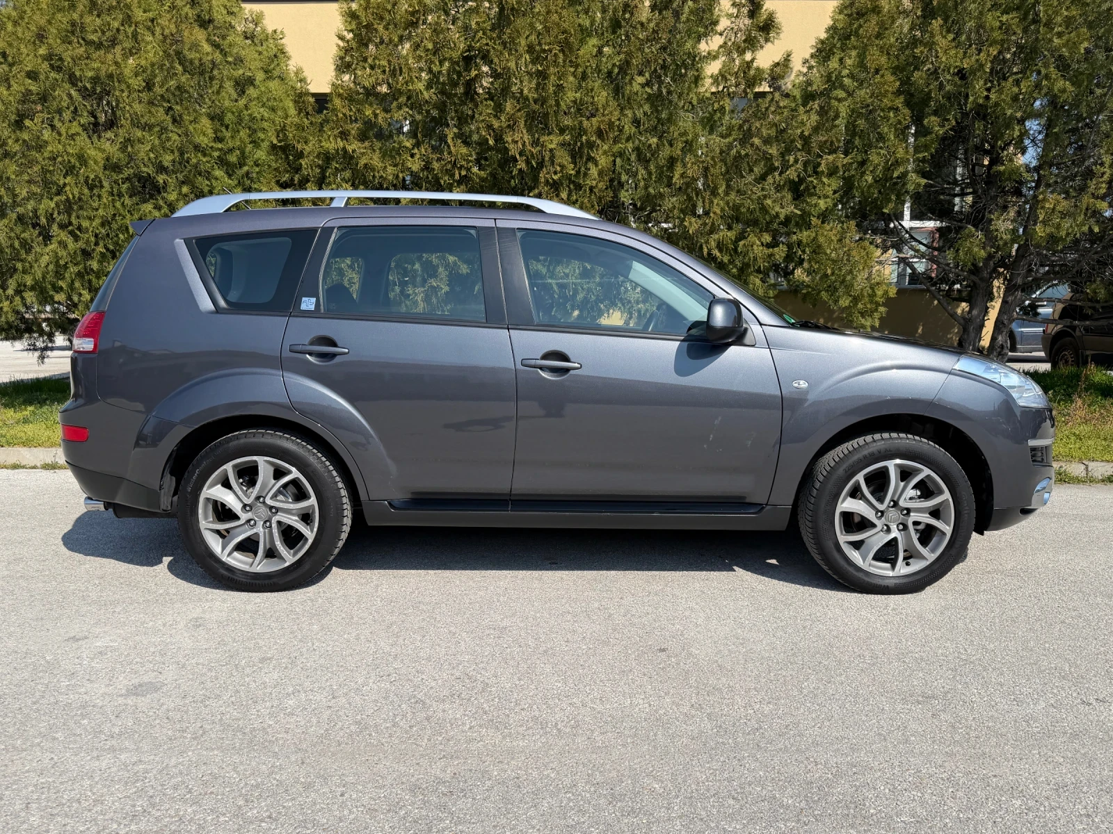 Citroen C-Crosser 2.2HDI 156к.с.4x4 NAVI CAMERA, снимка 6 - Автомобили и джипове - 53869269