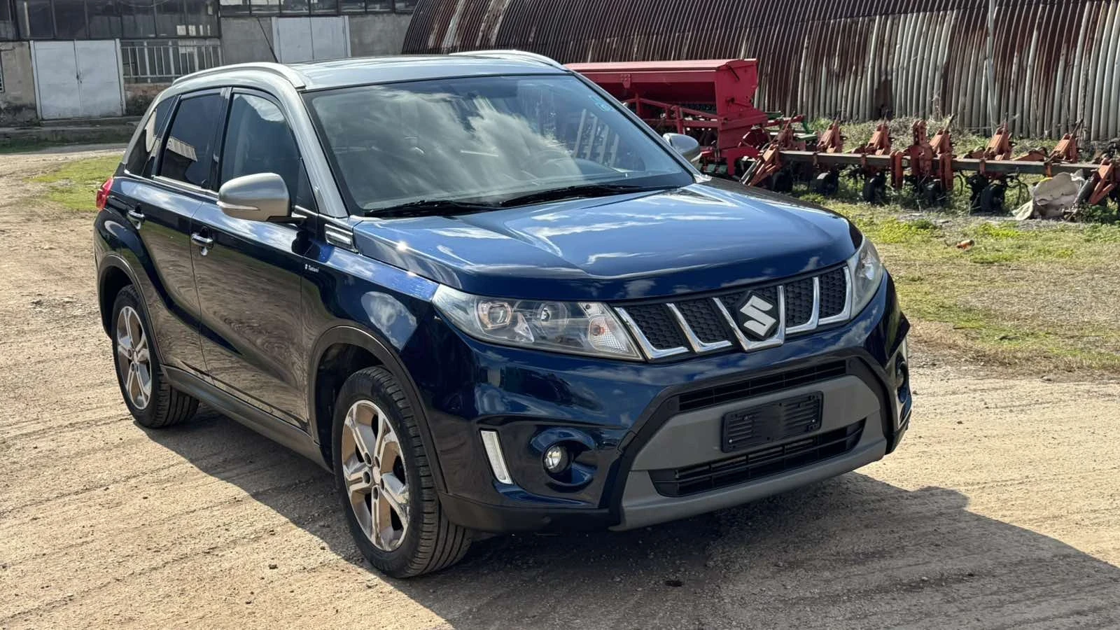 Suzuki Vitara * 1.6D DIS * 4Х4 ДИСТРОНИК * ПОДГРЕВ * КАМЕРА , снимка 3 - Автомобили и джипове - 53992119